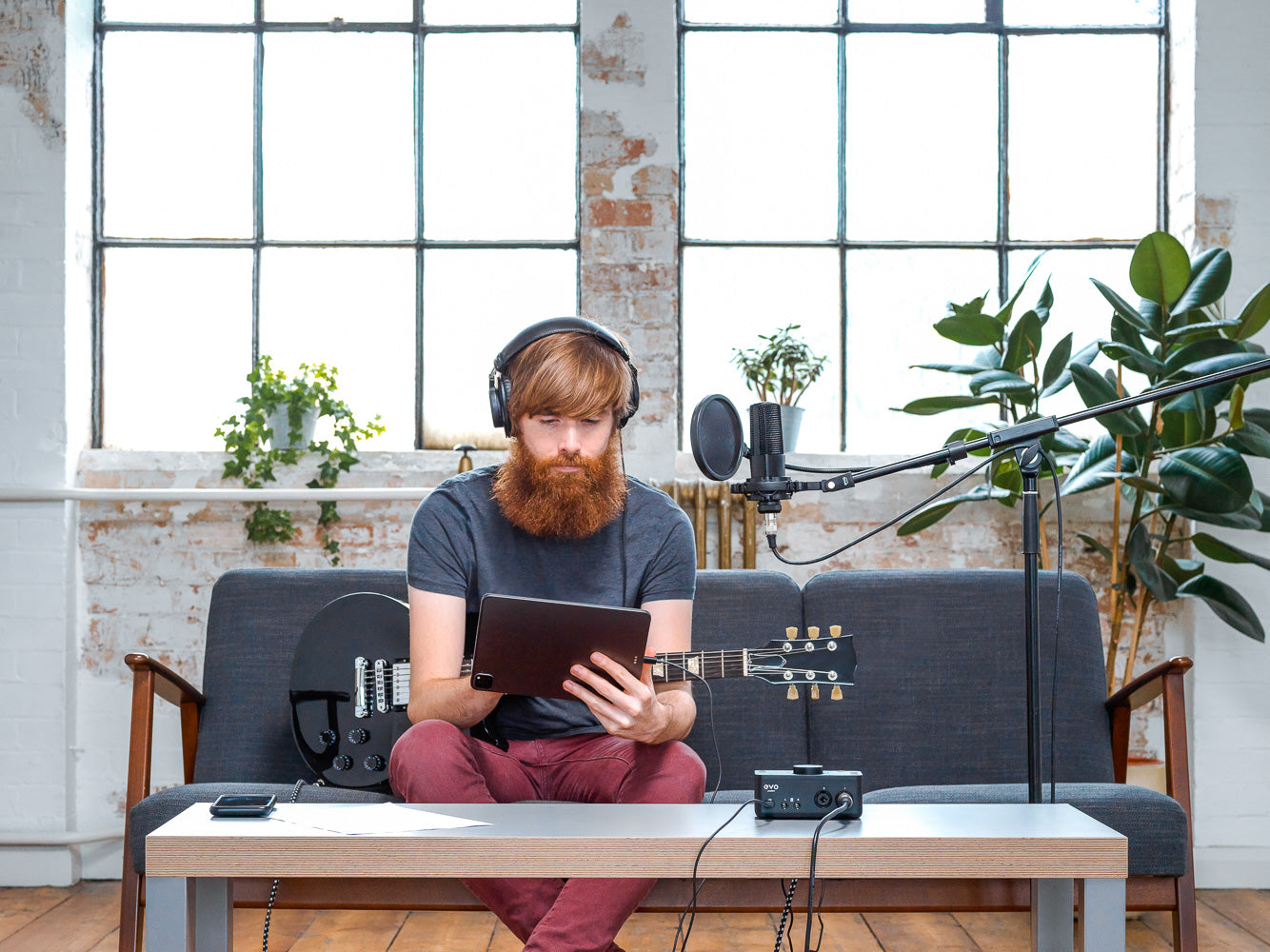 Audient EVO Start Bundle usado por creador de contenido.