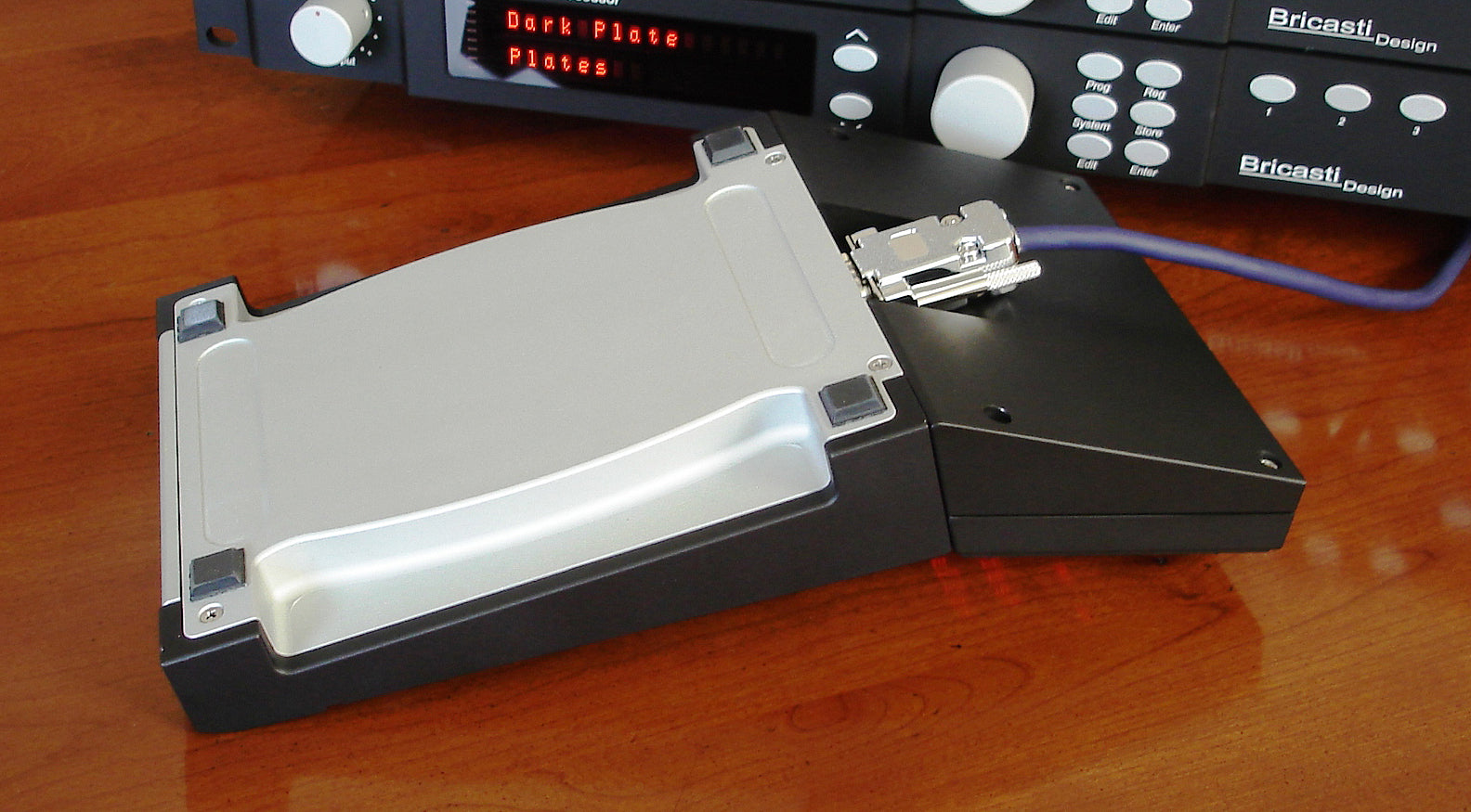 Controlador Remoto Bricasti Design Model 10