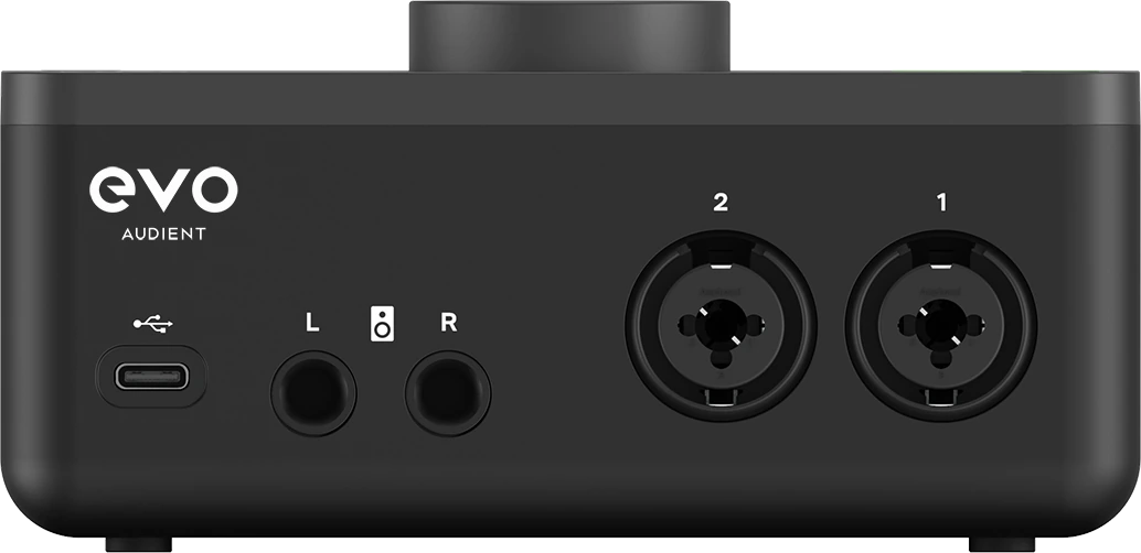 Vista posterior de la Audient EVO4 – entradas XLR y salidas balanceadas.