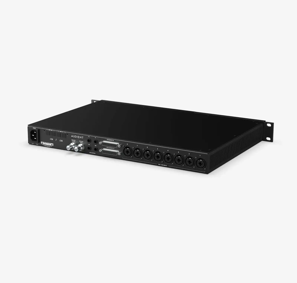 Audient Horizon 8P, vista trasera en ángulo con 8 entradas combo XLR, DB25, ADAT y Word Clock BNC